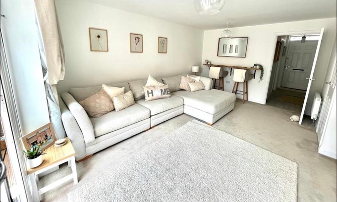 Newport East House | A beautiful modern 3 bed home on the Isle of Wight