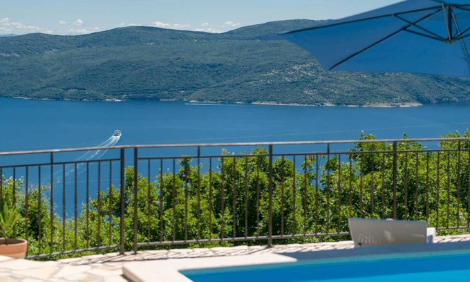 Zagorje Villa | A beautiful panorama view of the sea and the nearby islands