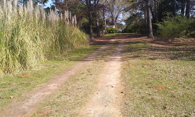 Covington House | A Beautiful Secluded home away from home!
