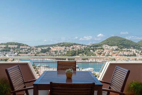Gruz Apartment | a BIT of paradise