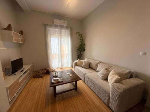 Attiki Apartment | A bright flat with garden, a private urban oasis in Athens