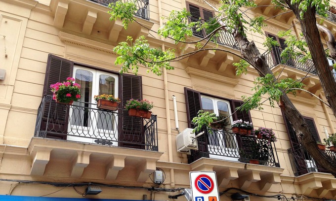 Ruggero Settimo Bed & Breakfast | A Casa di Amelie