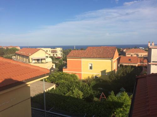 Ceriale Apartment | A Casa di Nonna Luciana - Trilocale con Giardino
