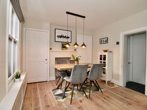 Canterbury House | A Character Cottage in Historical Canterbury