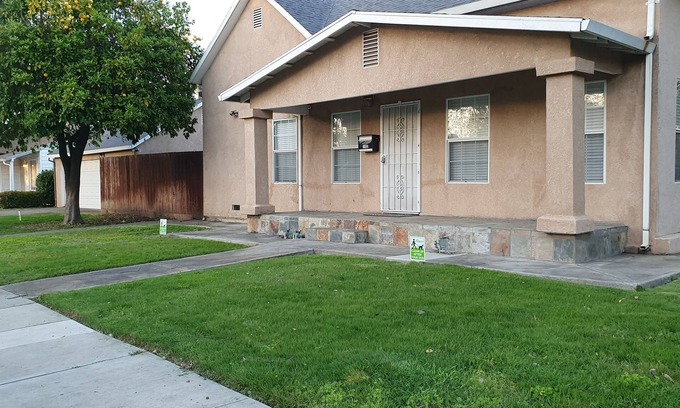 Civic Center House | A Comfortable Luxury Stay in Stockton