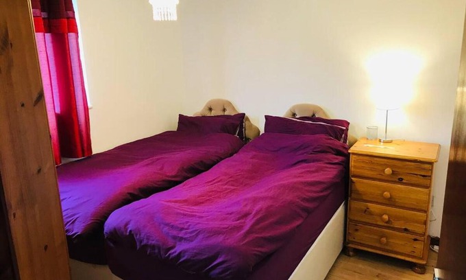 Headington House | A Comfortable Private Room in a Friendly Home in Headington, Oxford