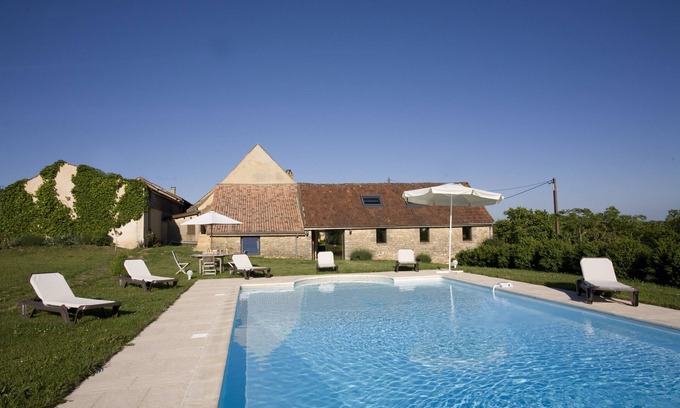 Daglan House | A comfortable recently renovated barn, set in walnut grove with magnificent view