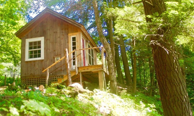Woodstock Cabin | A Couple's Cozy Cabin Getaway