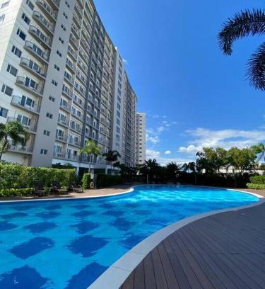 Las Pinas Apartment | A Cozy 1 Bedroom Unit with a Parking at Tower 2 South Residences SM Southmall
