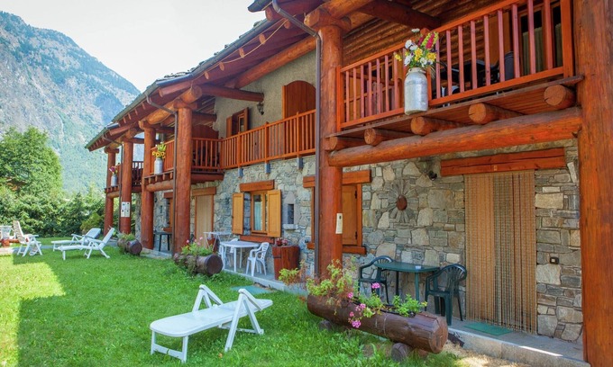Antey-Saint-Andre Apartment | A Cozy Alpine Retreat