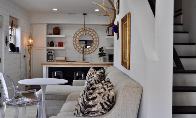 Charlotte House | A Cozy and Chic Studio