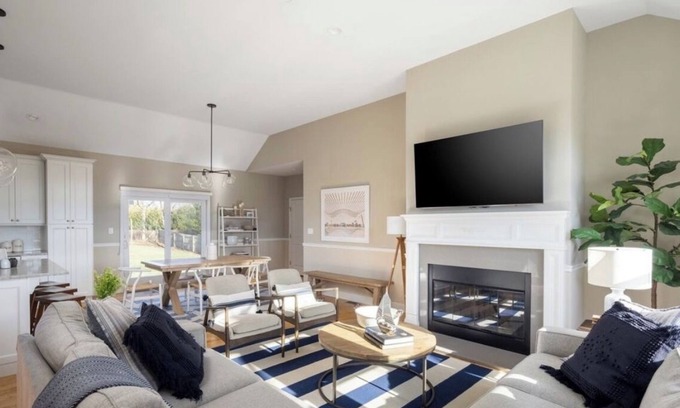 Southold House | A cozy and family-friendly haven with heated pool, minutes from the beach