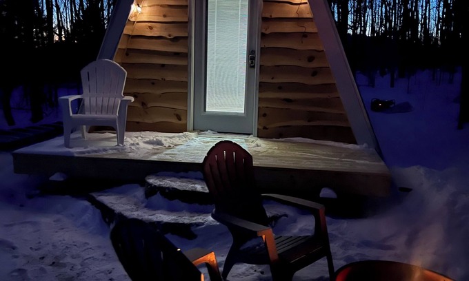 Skowhegan Cabin | A cozy cabin ideal for a couple who want to get away and enjoy the outdoors.