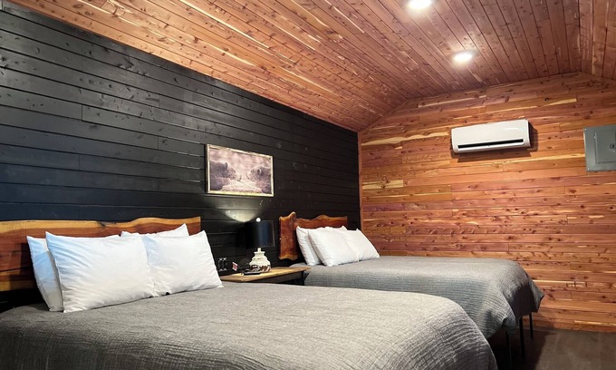 Ozark Apartment | A cozy cabin with Ozark Mountain Views!