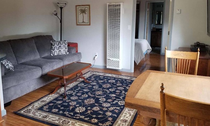 Callender Apartment | A cozy little in-law/granny unit on a large, private property