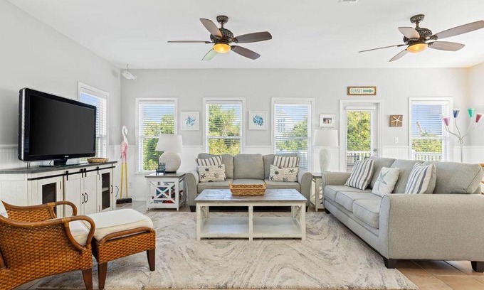 Santa Rosa Beach House | A Day in the Life by Coastal Dreamin