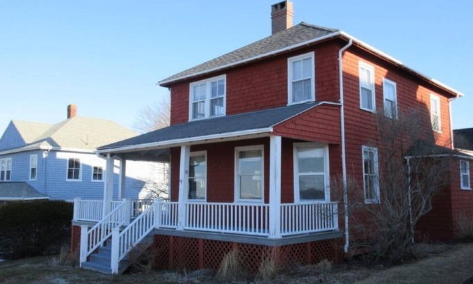 Mid-Coast and Islands Cottage | A fabulous family cottage, with ocean views throughout~