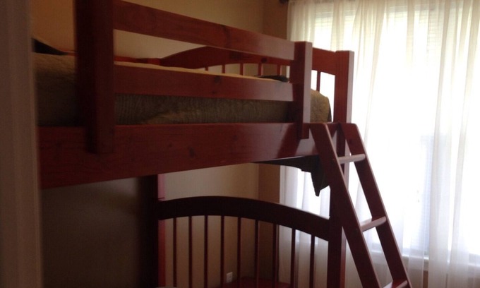 Hodgenville House | A Family- Friendly Rental Located To Many Tourist Attractions!