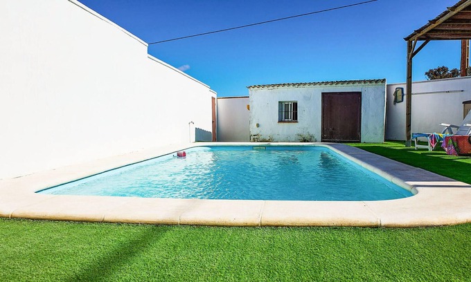 Brena y Marismas de Barbate Natural Park House | A few kilometers from the beautiful sandy beaches of the Andalusian Atlantic coast, this spacious va