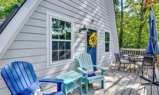 Anderson Cabin | A-Frame Anderson Cabin: Half Mi to Lake Hartwell!