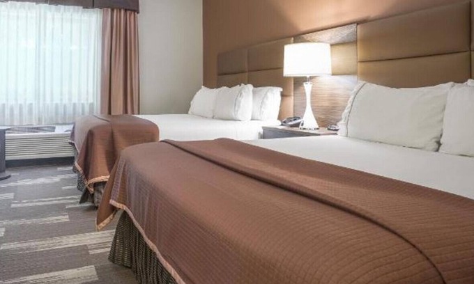 Woodbury House | A Haven of Comfort and Tranquility! W/ Free WiFi