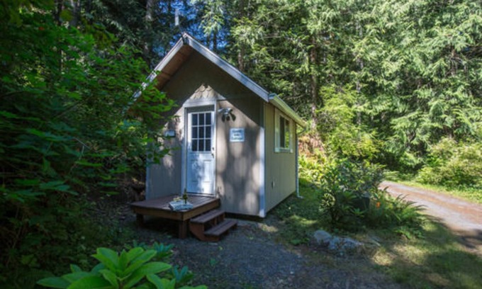 Port Angeles Cottage | A Hidden Haven & Water Garden Cottages