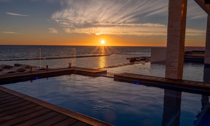 Las Conchas House | A Hidden Paradise: Spacious Beachfront Oasis - Perfect for Families and Retreats