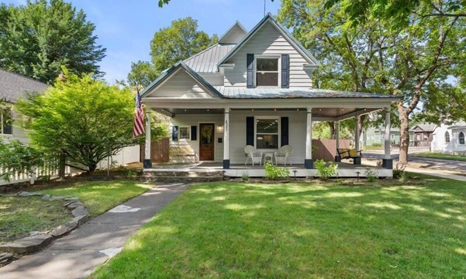 Garden District House | A historically charming, newly renovated home in the heart of downtown Couer d Alene! June Discount!
