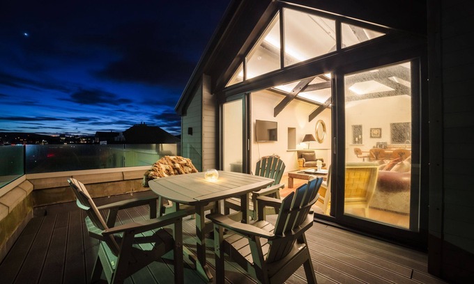 Port St Mary Cottage | A holiday cottage that sleeps 4 guests in 2 bedrooms