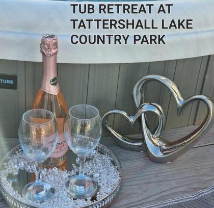 Tattershall Resort | A HOME AWAY HOT TUB RETREAT AT Tattershall lakes country park