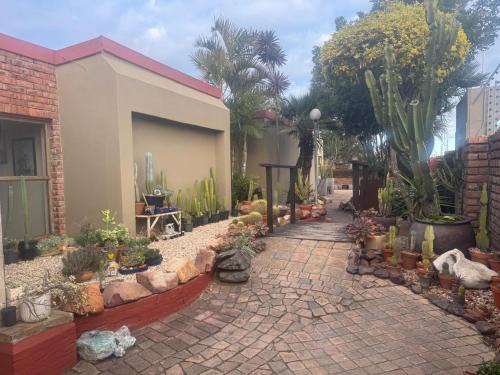 Walmer House | A La Martha's Air-Port Guest House