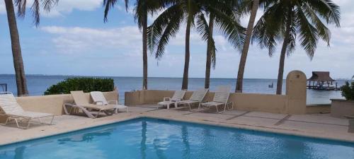 Puerto Juarez Apartment | A la Orilla del mar Puerto Juarez Cancun