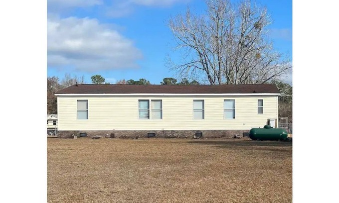 Summerton House | A Lake Slice of Heaven