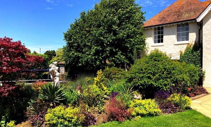 Pagham Apartment | A lovely 2-bed suite15 mins away from Chichester & Glorious Goodwood!