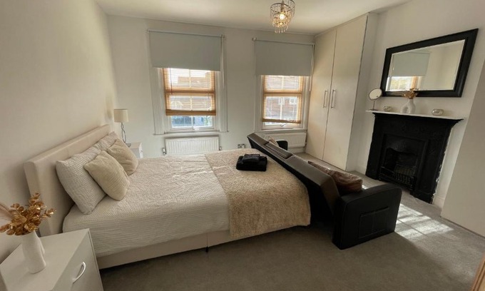 Windsor House | A lovely Three bedroom house in Windsor