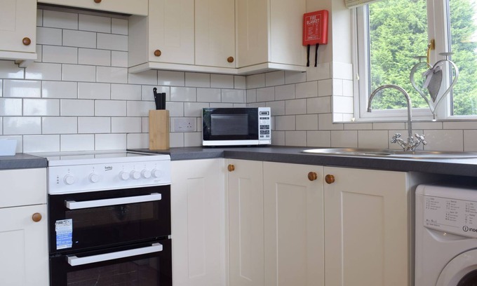 Billingsley Cottage | A lovingly furnished, detached lodge enjoying sweeping views of the surrounding countryside.