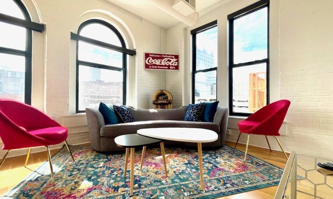 Downtown Omaha Apartment | A luxurious, historic loft in the heart of the Old Market