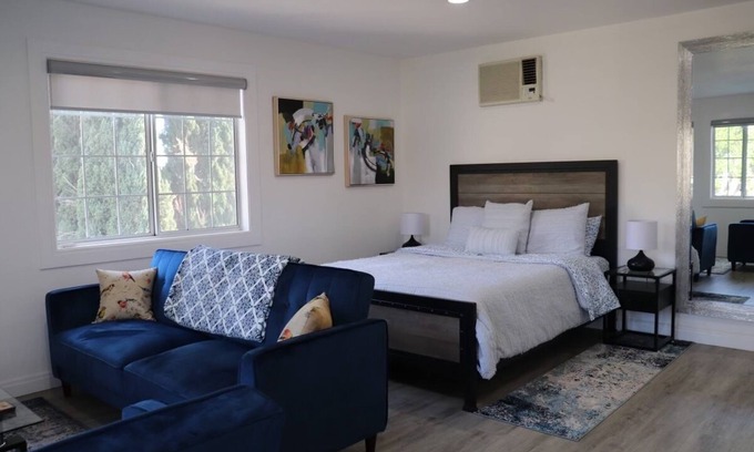 Porter Ranch House | A Luxurious Studio Retreat Awaits You