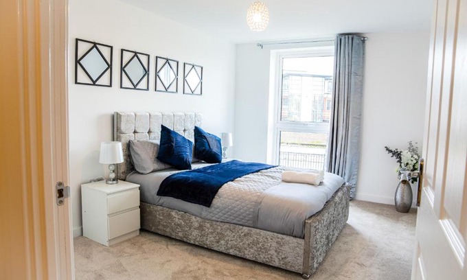 Chatham Apartment | A luxury 2 bedroom apartment with 2 free parking