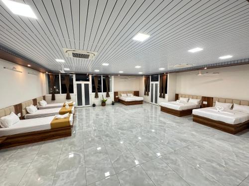 Chikkamagaluru Hotel | A Mountain view family suite by SS Luxury Comforts