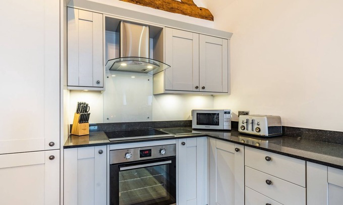 Whitney-on-Wye Cottage | A newly converted barn, sleeping four with two sumptuous bedrooms.