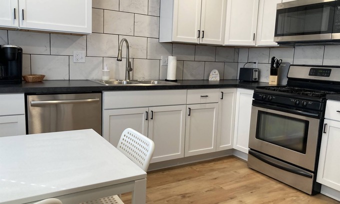 Normal Apartment | A Normal Townhouse 2 Bed 1.5 Bath 1 Mile To ISU