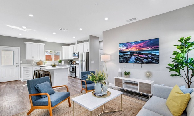 Santa Fe Springs House | A Perfect Brand New Family Home Close to DisneyLand - Norwalk