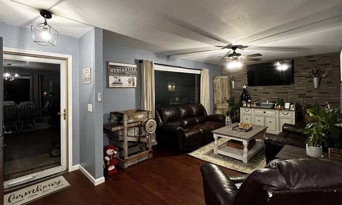 Sublette Other | A Perfect Stay Near Old Santa Fe Kansas