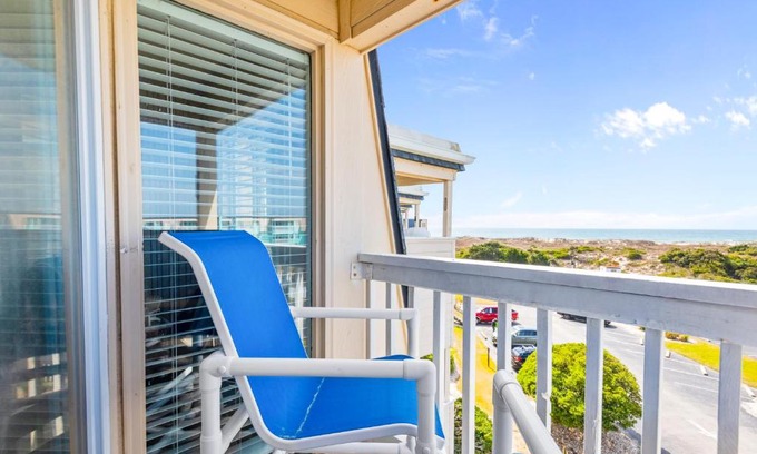 Morehead City Apartment | A Place At The Beach 337