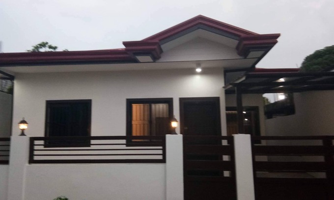 Bacoor City House | A place where you can be home away from home.