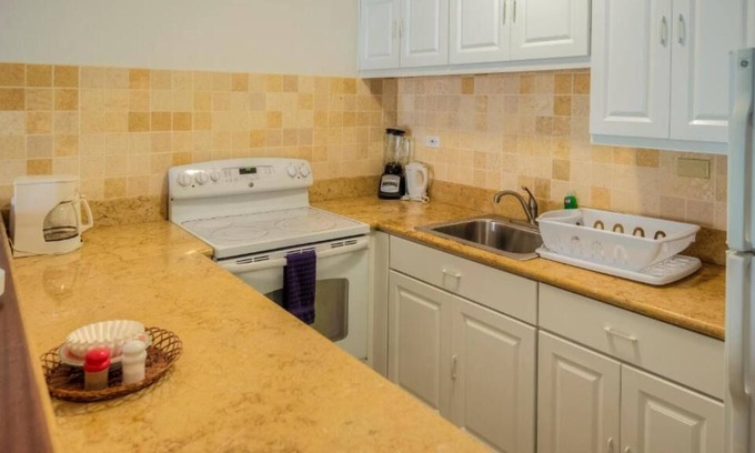 Shoal Bay House | A Place You'll Surely Enjoy! Oceanfront Room with Full Kitchen! Pool, Parking