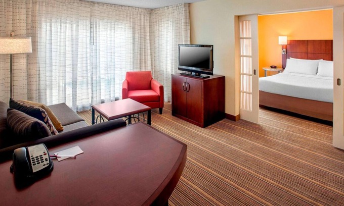 Westborough House | A Place You''ll Surely Enjoy! Free Parking, Pets Allowed, Onsite Swimming Pool