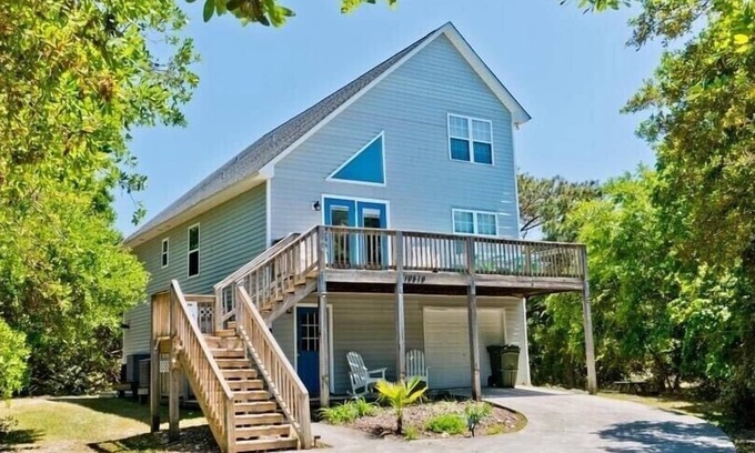 Emerald Isle House | A private, wooded home in Emerald Isle, NC, 5th row from the beach (5 min walk)