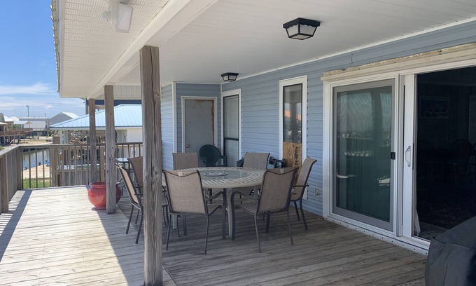 Silver Cay House | A quaint beach house located in Dauphin Island's Silver Cay.